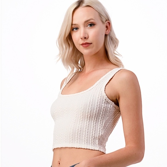 𝅺CABLE Knit Tank Crop Top - Picture 2 of 3